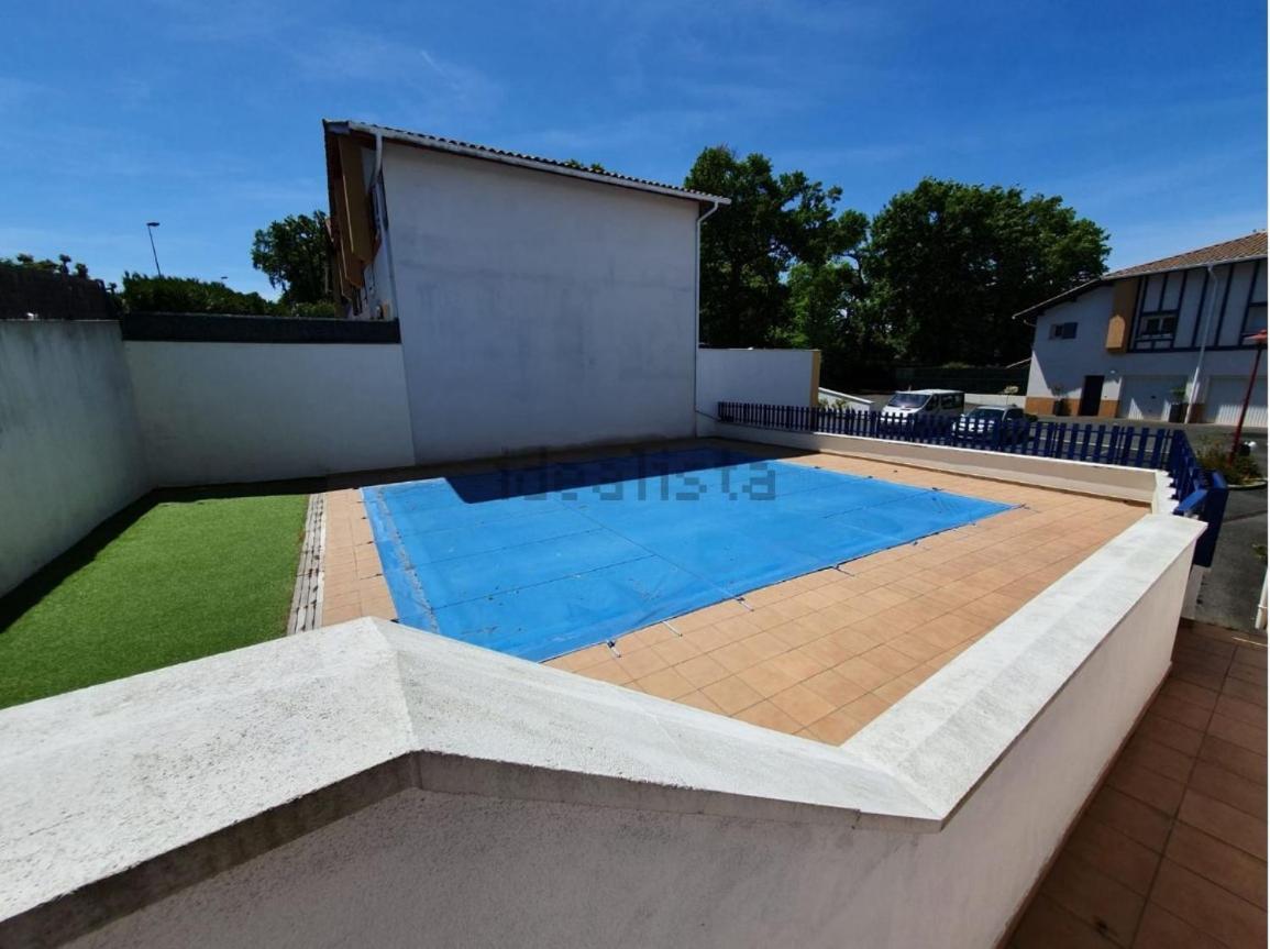 Hendaye: Joli T3, Piscine Et Parking Avec Vue Sur L'Ocean Exterior foto